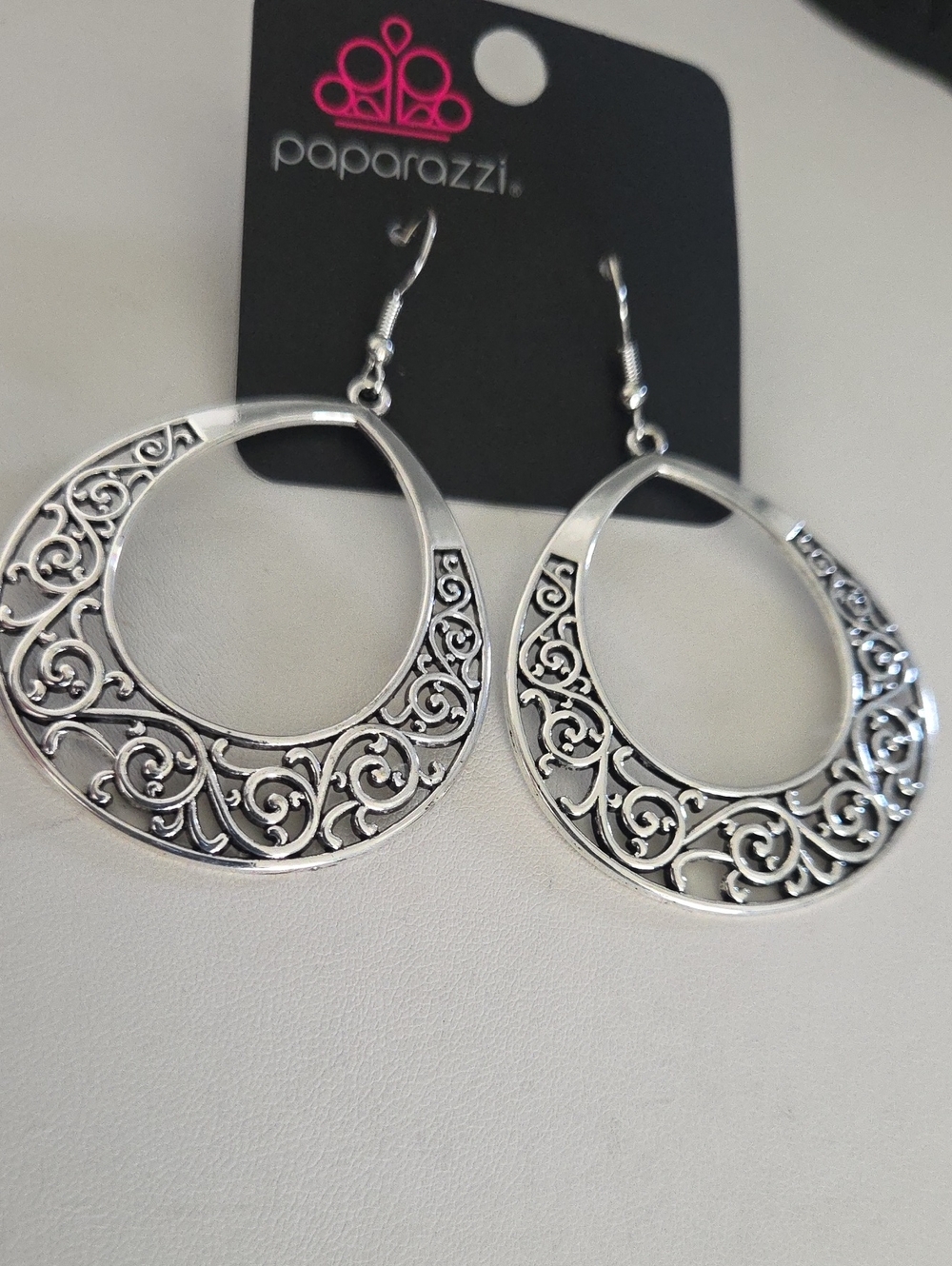 Paparazzi Vineyard Venture Silvet Earrings NWT